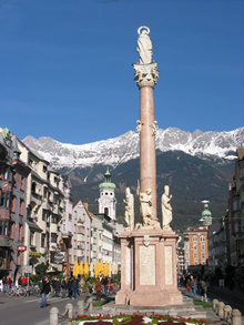 Annasäule in Innsbruck – Statuen von Cristoforo Benedetti (Foto A. Prock)