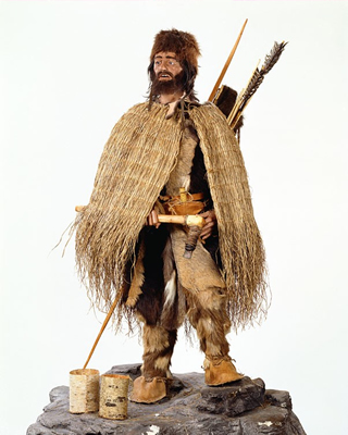 Ötzi Nachbildung (Archäologiemuseum Bozen)