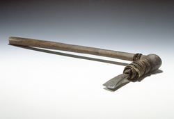 Ötzi – accetta (Archäologiemuseum Bozen)