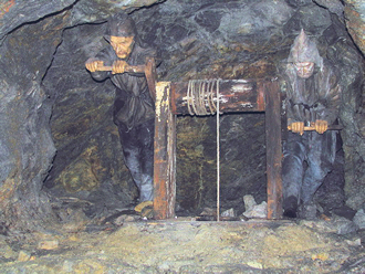 Bergmänner Historischer Erzabbau Schaustollen Ridnauntal Südtirol (Foto A. Prock)