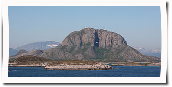 300px-Torghatten