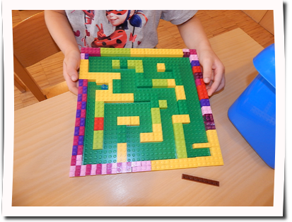 Kugellabyrinth aus Lego (1)