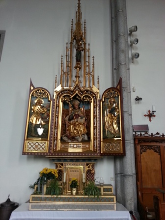 uploads/3893/seitenaltar.jpg