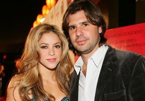 uploads/5023/shakira-antonio1.jpg