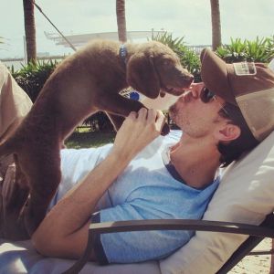 uploads/5073/enrique_con_perro.jpg