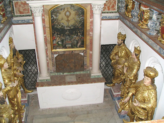 Stift Stams &ndash; &Ouml;sterreichisches Grab (Foto A. Prock)