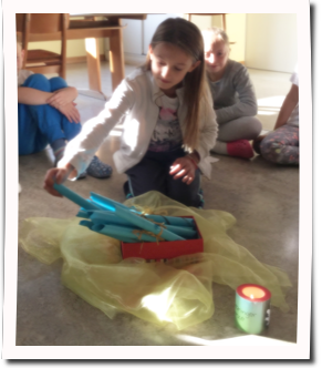 Jana w&auml;hlt eine Geschichte aus